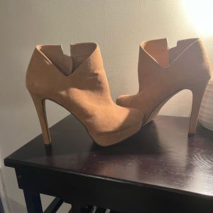 Jessica Simpson Suede Tan Booties